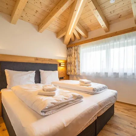 Pettneu Am Arlberg - 4 Daire *