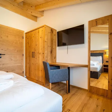 Pettneu Am Arlberg - 4 *