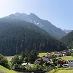 Pettneu Am Arlberg - 4 Apartman Sankt Anton am Arlberg