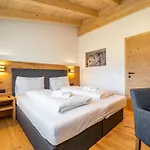Pettneu Am Arlberg - 4 *
